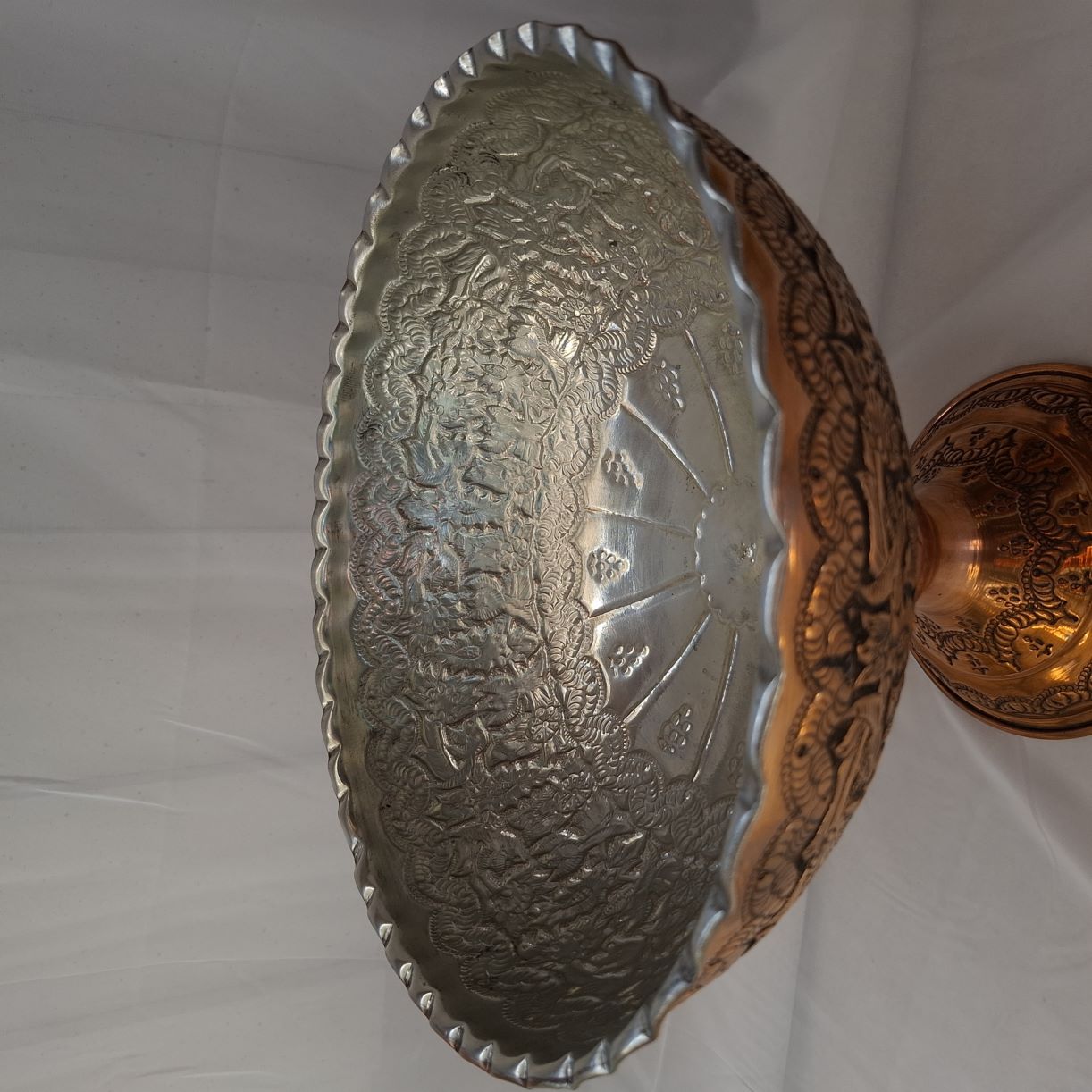 ظرف مسی با طرح قلم کاری